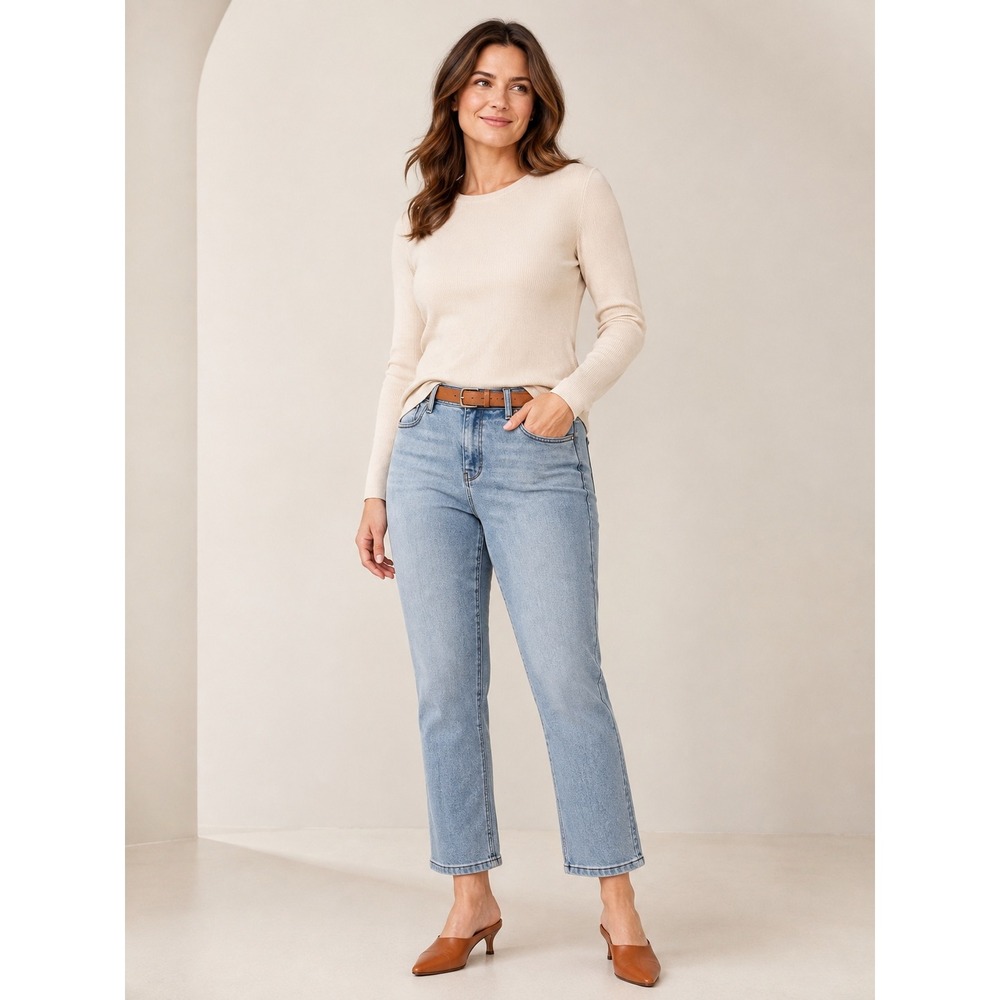 White House Black Market Curvy Straight Leg Jeans Light Wash Minimalist 8L